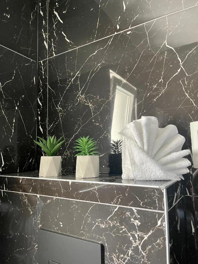 Elite Rooms Split - Free Parking Bagian luar foto